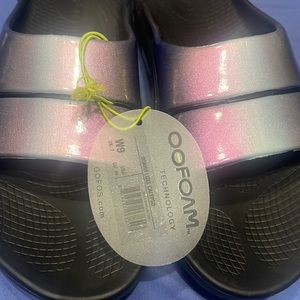 Sandals oofoam ooahh luxe calypso.